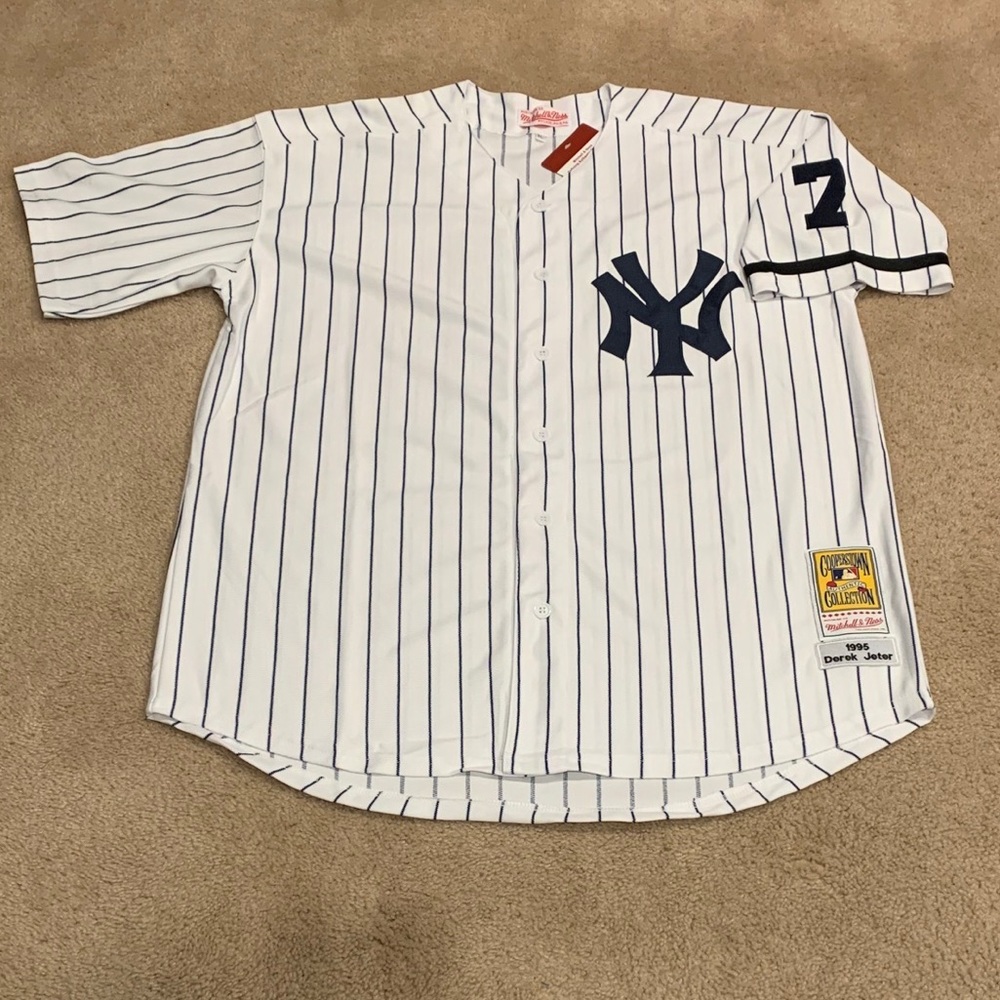 New York Yankees White Pinstripe Baseball Jersey - Derek Jeter (NEW)
